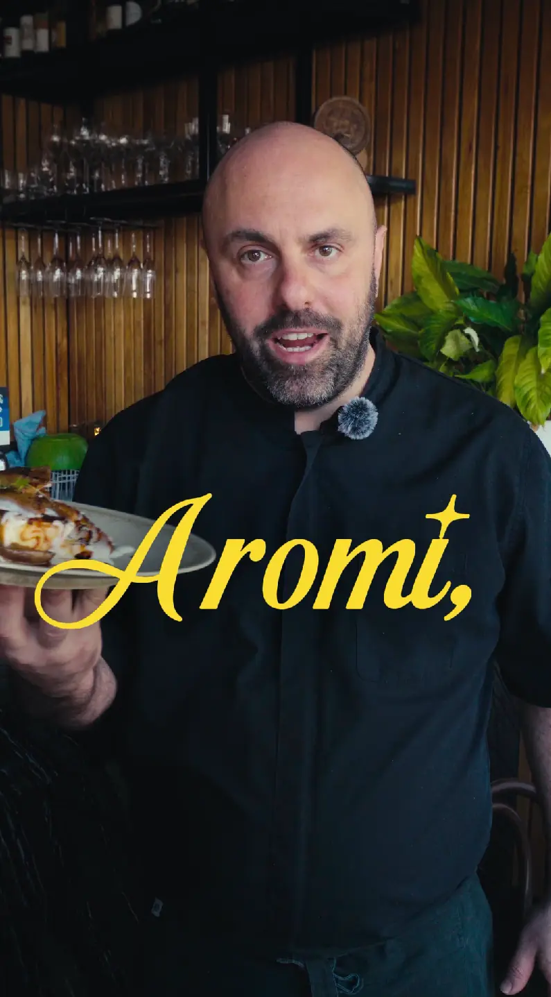 Aromi social still